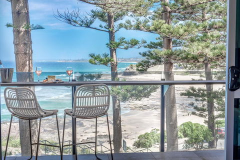 Headlands Austinmer Beach - Surfers Paradise Gold Coast 1