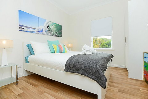 Hi 5 Luxury Holiday Apartments - Surfers Paradise Gold Coast 1