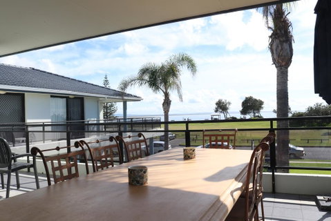 Hi Surf Unit 3, 92 Head St, Forster - Surfers Paradise Gold Coast 1