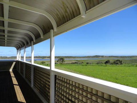 High View Family Cottages - Surfers Paradise Gold Coast 0