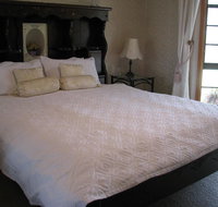 Hill Top Country Guest House - Surfers Paradise Gold Coast
