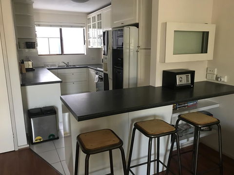 Hillarys Family Holiday Home - Surfers Paradise Gold Coast 0