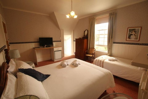 Hillview House Launceston - Surfers Paradise Gold Coast 0