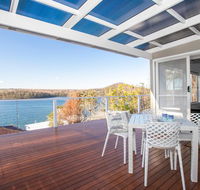 Home On the Water 21 Evans St Lake Conjola - Surfers Paradise Gold Coast