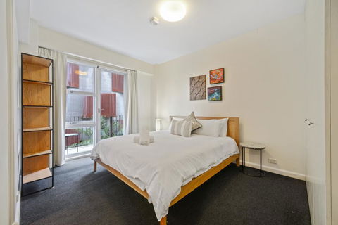 HomeHotel-Urban Retreat In Secure Boutique Block - Surfers Paradise Gold Coast 2
