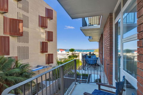 HomeHotel-Urban Retreat In Secure Boutique Block - Surfers Paradise Gold Coast 1