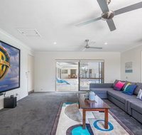 Homely Getaways in Broadbeach Waters - Surfers Paradise Gold Coast