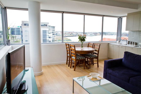Honeysuckle Executive Suites - Surfers Paradise Gold Coast 0