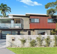 Horizons at Currarong - architecturally designed beach house - Surfers Paradise Gold Coast