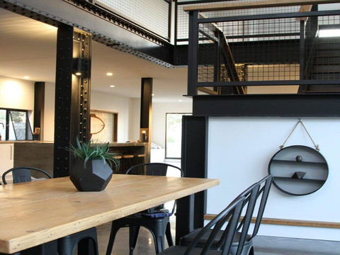 Horizons At Currarong - Architecturally Designed Beach House - Surfers Paradise Gold Coast 3