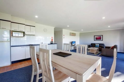 Horizons Golf Club, Villa 126 - Surfers Paradise Gold Coast 2