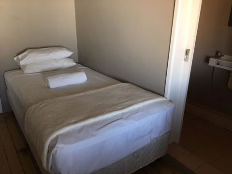 Hotel Corones - Surfers Paradise Gold Coast 2