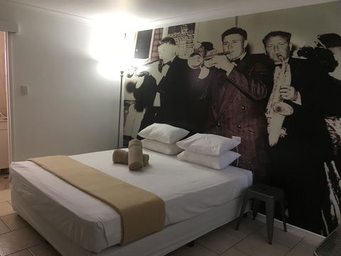 Hotel Corones - Surfers Paradise Gold Coast 1