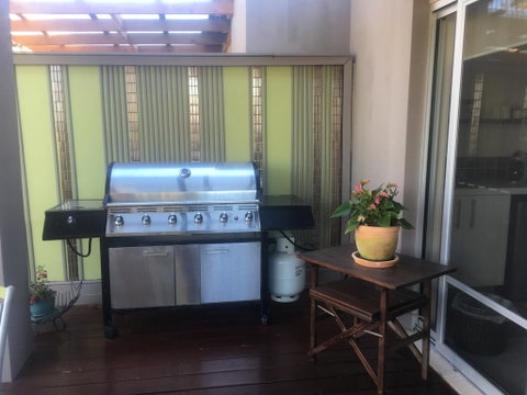 It's De-Lovely B And B - Surfers Paradise Gold Coast 3