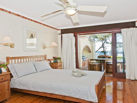 Izba - Mediterranean Style Hideaway - Surfers Paradise Gold Coast 1