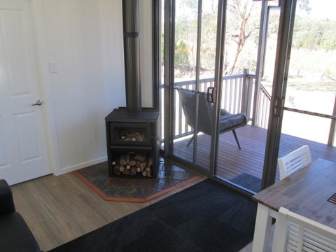 Just Red Wines Cabins - Surfers Paradise Gold Coast 3