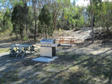 Just Red Wines Cabins - Surfers Paradise Gold Coast 2