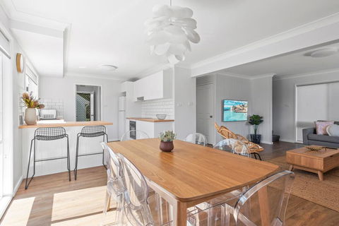 Kendall Cres 49 Burrill Lake - Surfers Paradise Gold Coast 3