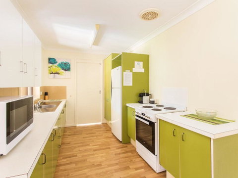 Kick Back On Karlowan - Surfers Paradise Gold Coast 3