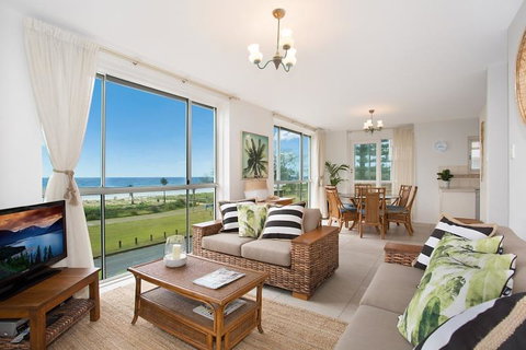 King Tide - Surfers Paradise Gold Coast 2