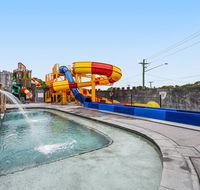 King's Point Retreat - Surfers Paradise Gold Coast