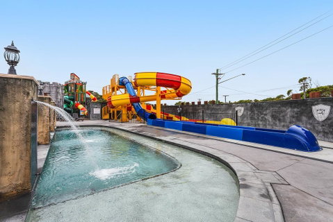King's Point Retreat - Surfers Paradise Gold Coast 0