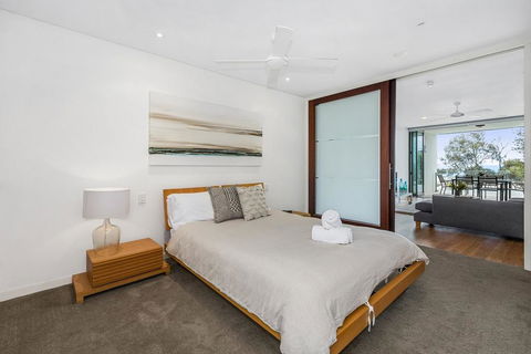 KINGSCLIFF NOR NOR EAST 101 ON MARINE PARADE - Surfers Paradise Gold Coast 2