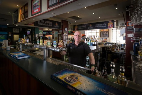 Knickerbocker Hotel - Surfers Paradise Gold Coast 2