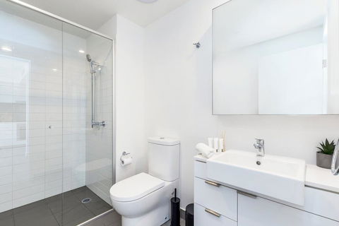 KOZYGURU FORTITUDE VALLEY AMAZING VIEW 2BED APT + FREE PARKING QFV010 - Surfers Paradise Gold Coast 1