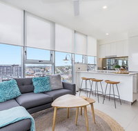 KOZYGURU NEWSTEAD DESIGNER 2 BED APT FREE PARKING POOL  GYM QNE088 - Surfers Paradise Gold Coast