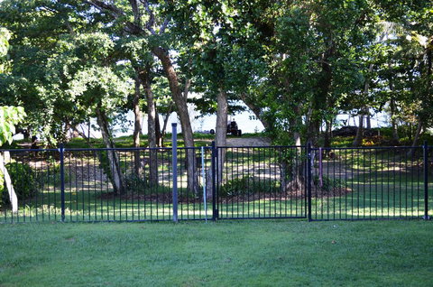 Kurrimine Beach Huts - Surfers Paradise Gold Coast 0