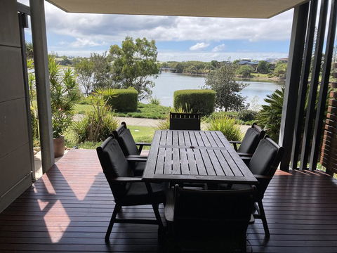Lagoon-Front Luxury At Twin Waters Resort - Surfers Paradise Gold Coast 1
