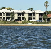 Lake Breeze - Surfers Paradise Gold Coast