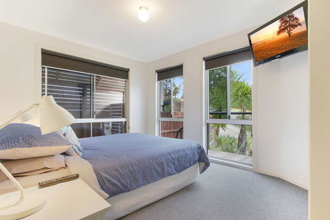 Lake House - Surfers Paradise Gold Coast 1