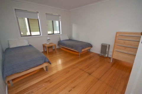Lake Tyres Beach House - Surfers Paradise Gold Coast 3