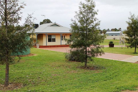 Lake Tyrrell Accommodation - Surfers Paradise Gold Coast 0
