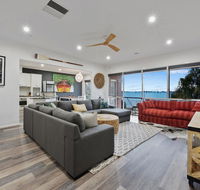 Lakeside Landing - Waterfront - Surfers Paradise Gold Coast