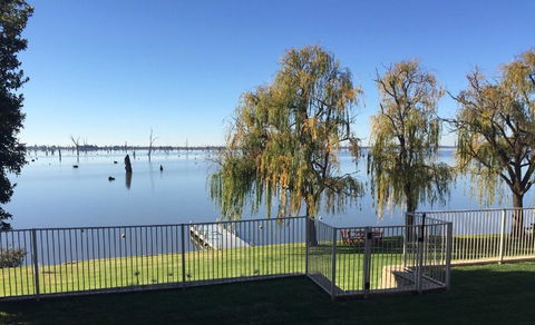 Lakeside Landing - Waterfront - Surfers Paradise Gold Coast 1