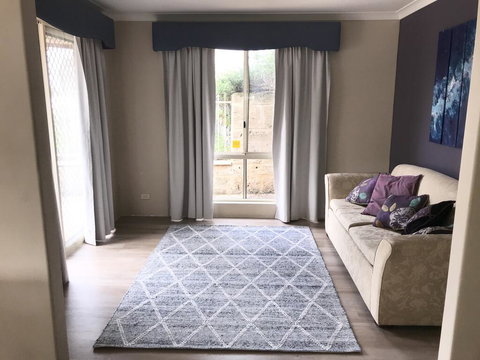 Large Family Home - Surfers Paradise Gold Coast 2