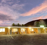 Laurieton Hotel - Surfers Paradise Gold Coast