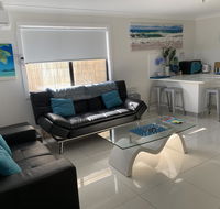 Lazy Dayz Shellharbour - Surfers Paradise Gold Coast