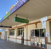 Leeton Hotel - Surfers Paradise Gold Coast