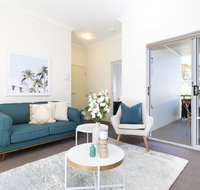 Light bright and spacious unit close to beaches - Surfers Paradise Gold Coast