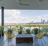 Luxury  Location - Sea Views with Modern Class  - Surfers Paradise Gold Coast