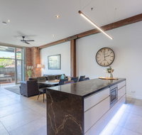 Luxury 3 brm 2 bath Woolstore apt with Courtyard - Surfers Paradise Gold Coast