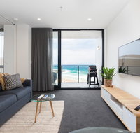 Luxury Beachfront Apartment In Newcastle - Surfers Paradise Gold Coast
