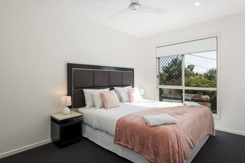 Luxury Home Close To Sleemans, QE2 Hospital & Griffith Uni - Surfers Paradise Gold Coast 2