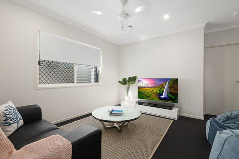Luxury Home Close To Sleemans, QE2 Hospital & Griffith Uni - Surfers Paradise Gold Coast 0