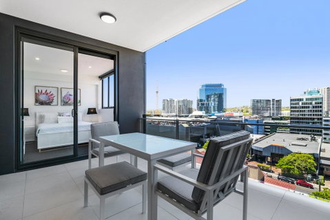Luxury Living With Panoramic Views - Surfers Paradise Gold Coast 2