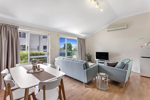 Macadamia Court 6 - Nelson Bay - Surfers Paradise Gold Coast 0